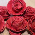 Cómo Hacer Rosas de Cartón de Huevo: 2 Ideas Creativas