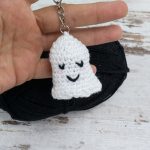Crea un Llavero Fantasmal: Teje un Fantasma Amigurumi